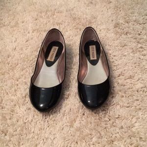 Steven Madden Black Ballet Flats. Size 6